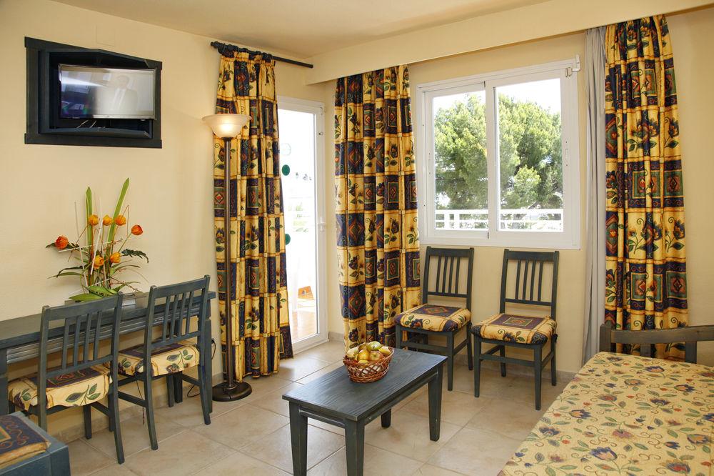 Aluasun Continental Park Hotel & Apartments Platja de Muro Εξωτερικό φωτογραφία