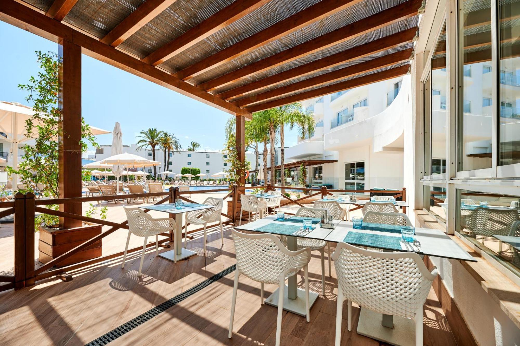 Aluasun Continental Park Hotel & Apartments Platja de Muro Εξωτερικό φωτογραφία