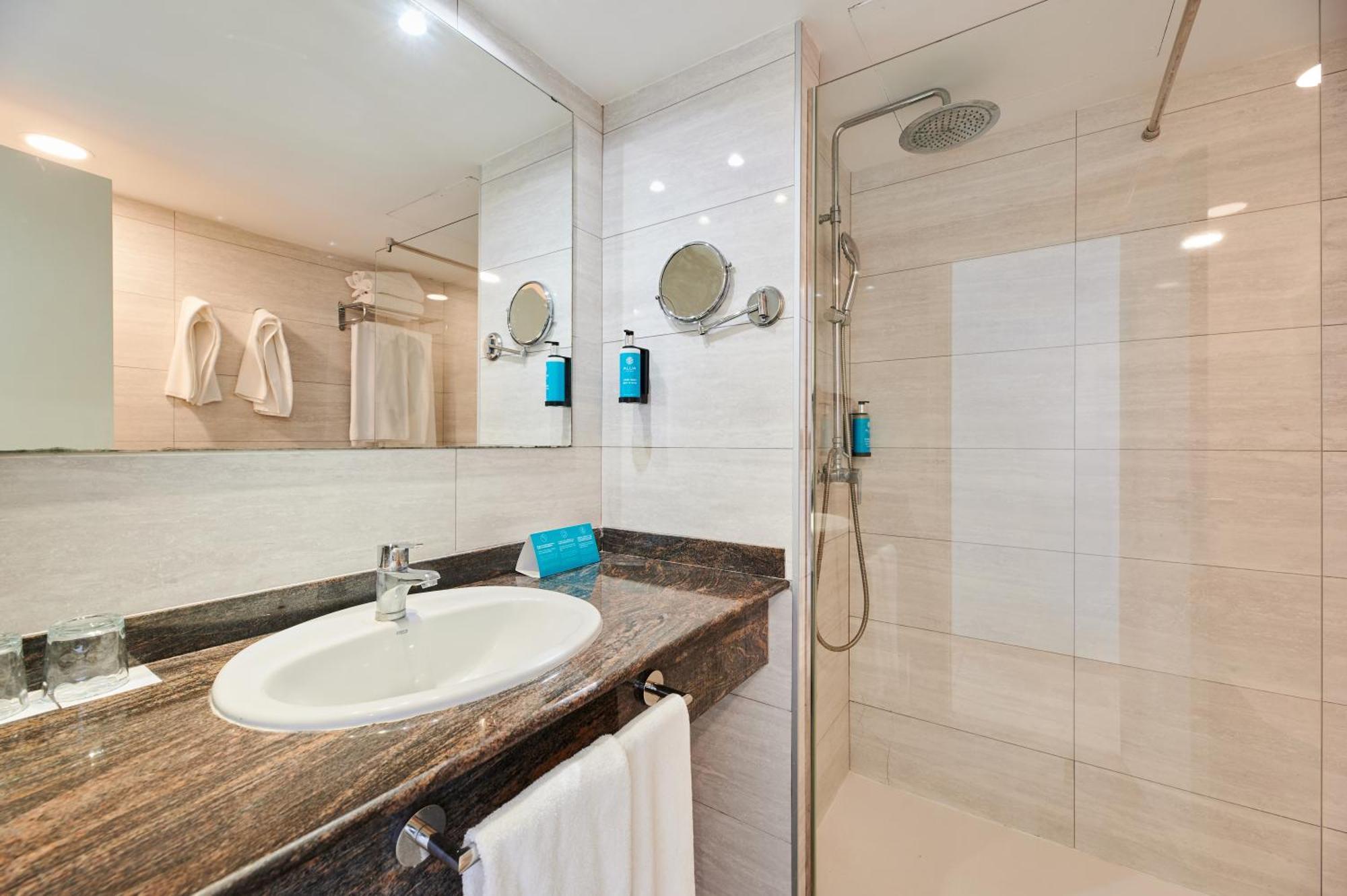 Aluasun Continental Park Hotel & Apartments Platja de Muro Εξωτερικό φωτογραφία