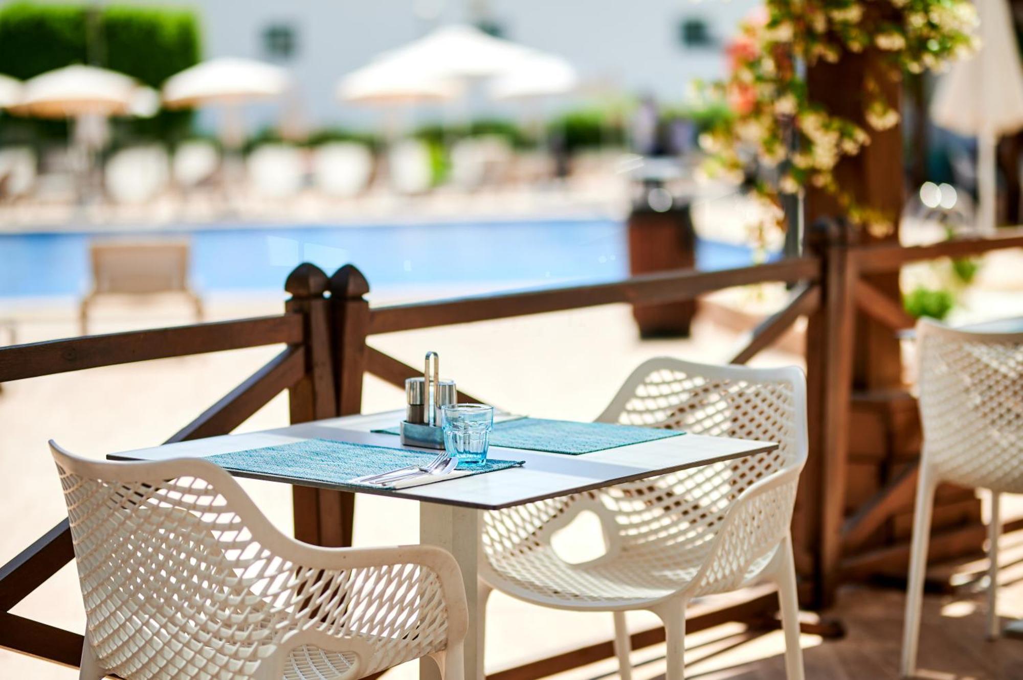 Aluasun Continental Park Hotel & Apartments Platja de Muro Εξωτερικό φωτογραφία
