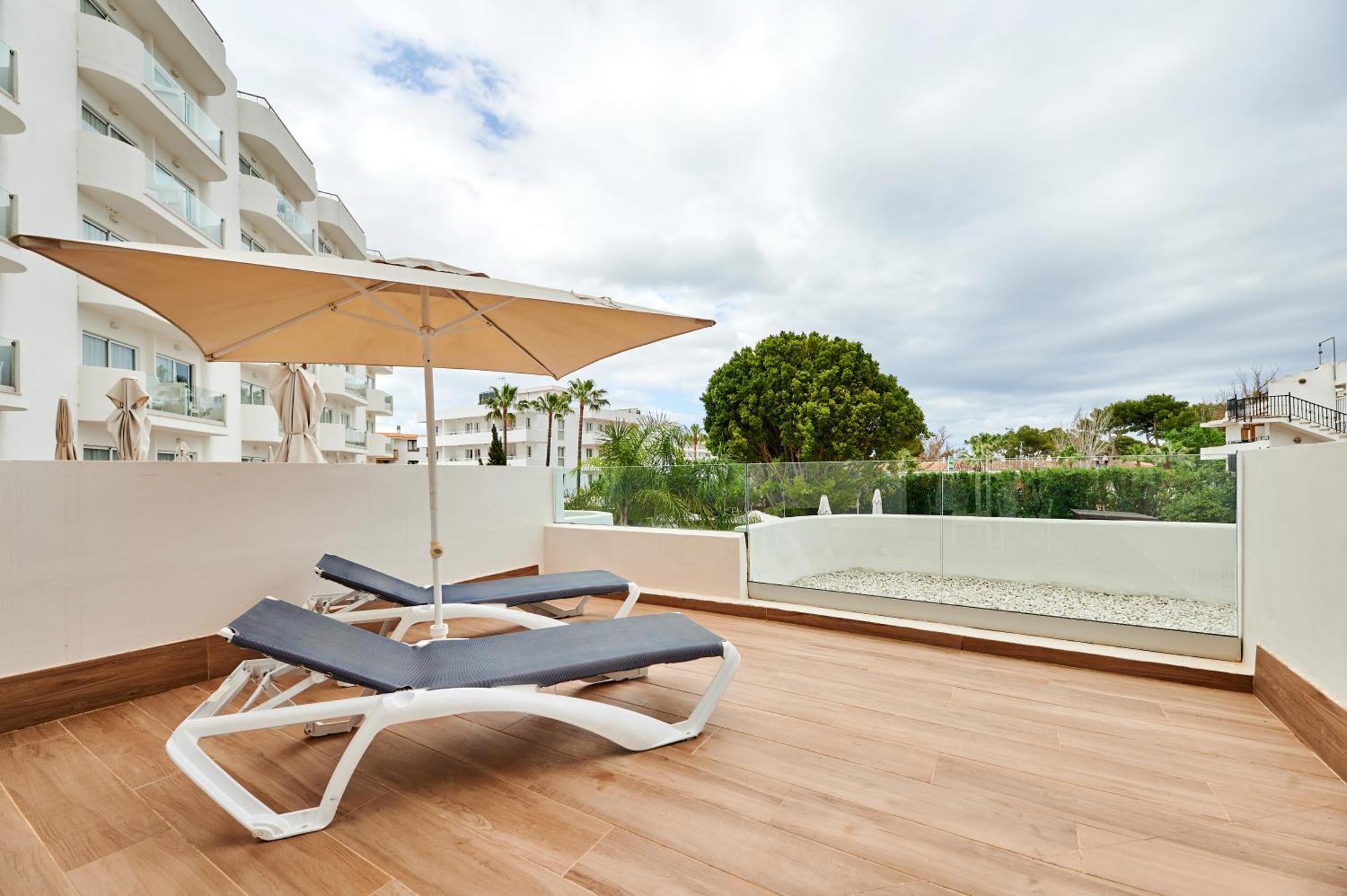 Aluasun Continental Park Hotel & Apartments Platja de Muro Εξωτερικό φωτογραφία